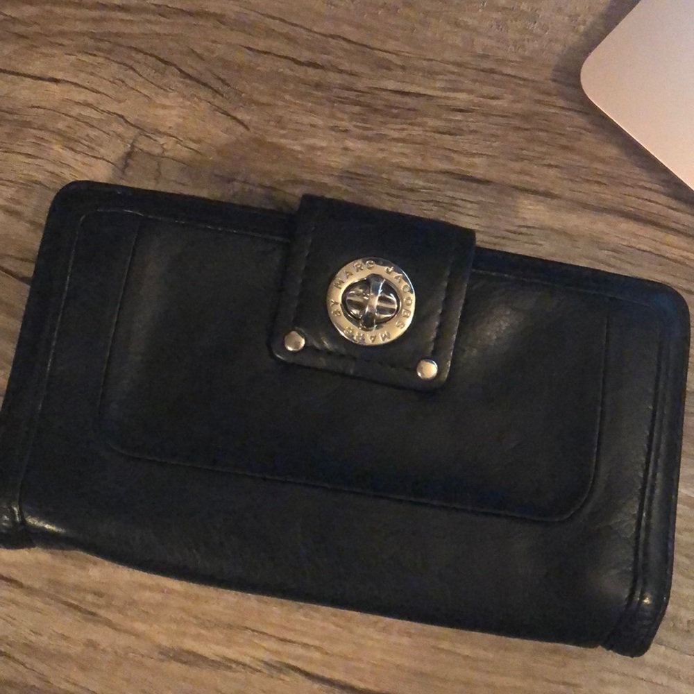 Marc Jacobs black wallet
